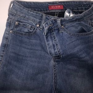 GUESS JEANS